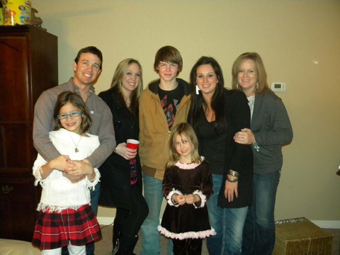 Family gallery photo 3 of 179