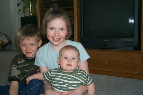 Family gallery photo 152 of 179
