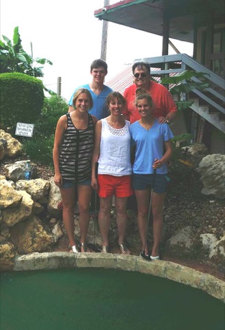 Family gallery photo 164 of 179